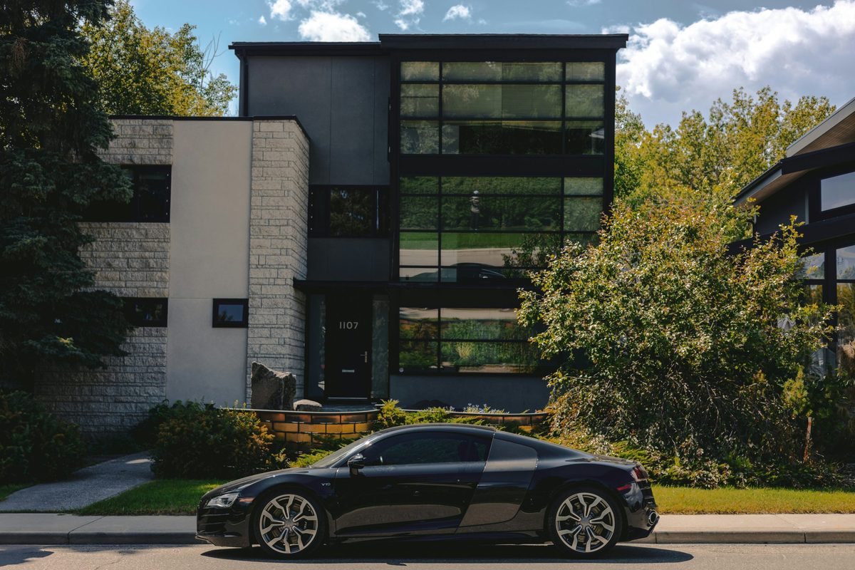 Modern Calgary home - mortgage for home purchase